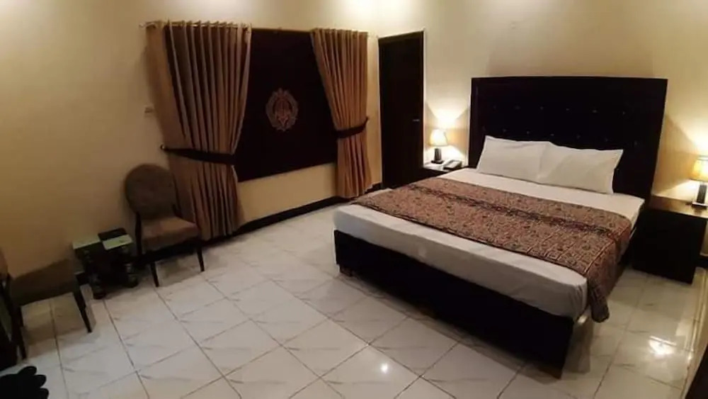 Hotel Royal Defence