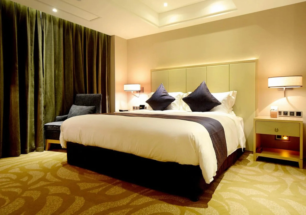 Sky World Hotel Qingdao