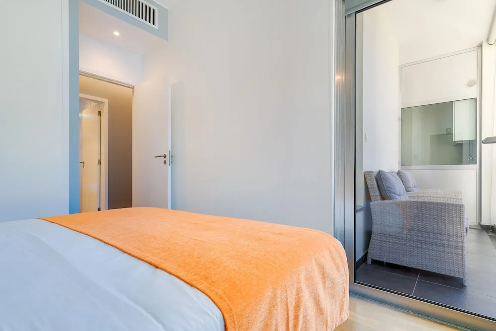 Century House with private pool by Holiday Rental Madeira
