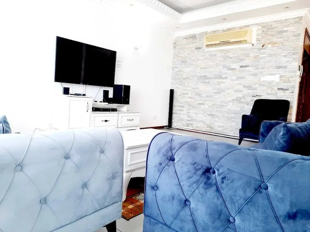 Lux Suites Dofils Almasi Apartments