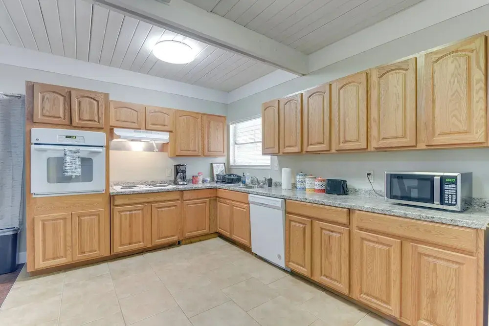 Walk to Beach: Galveston Vacation Rental!