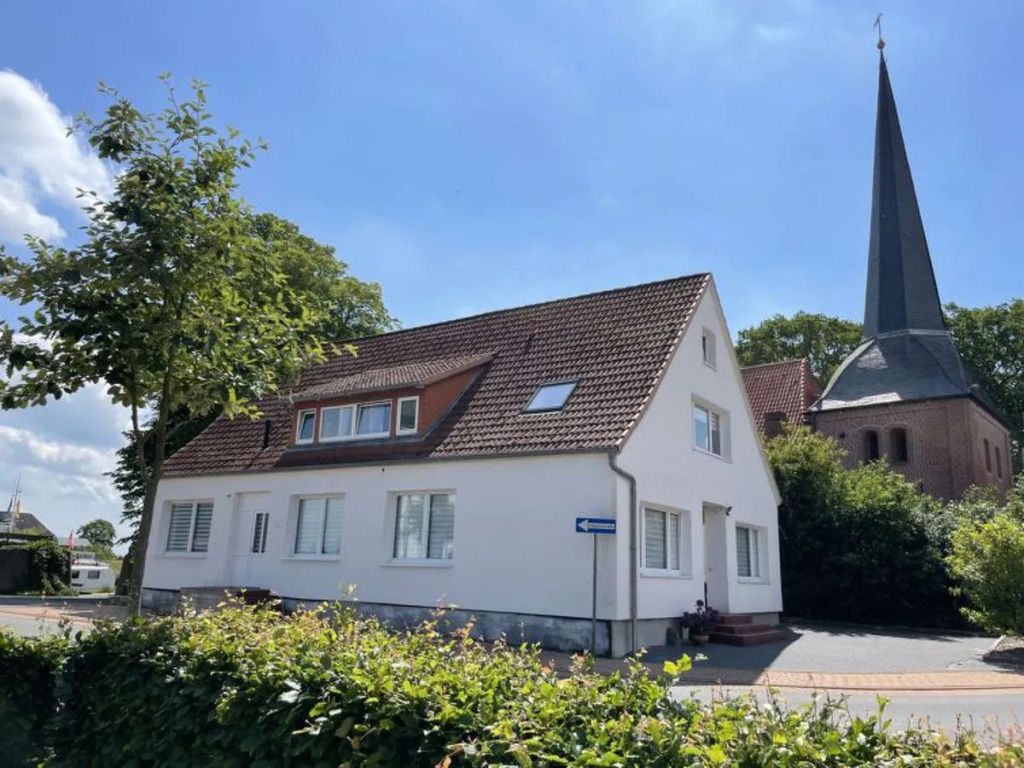 Zur Kirche