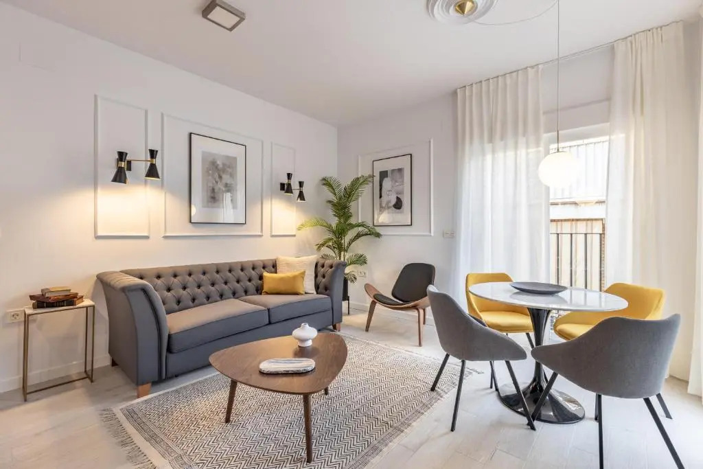 Central stylish and elegant 1 & 2 BR apartments III