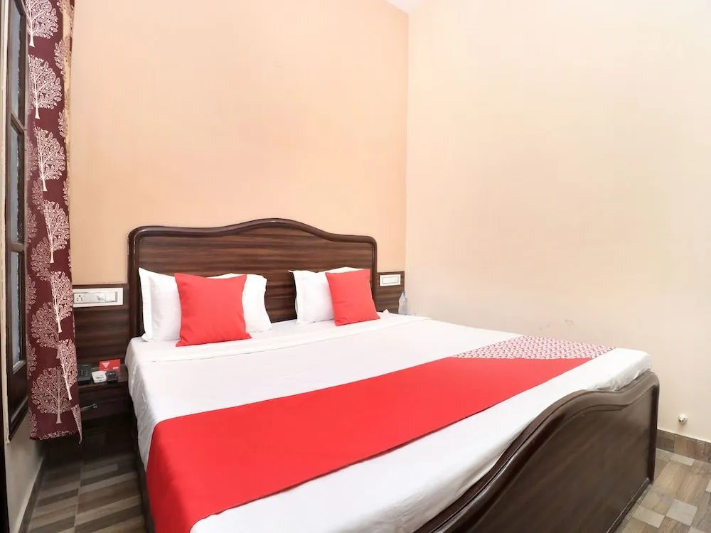 OYO 15127 Pryag Guest House