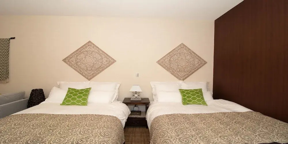 OKINAWA GREEN LODGE