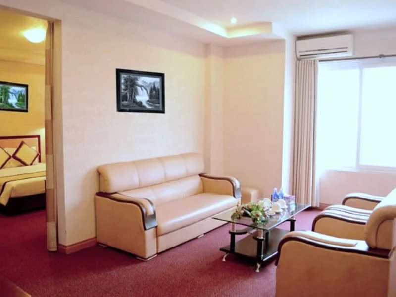 Vuong Hoan Hotel