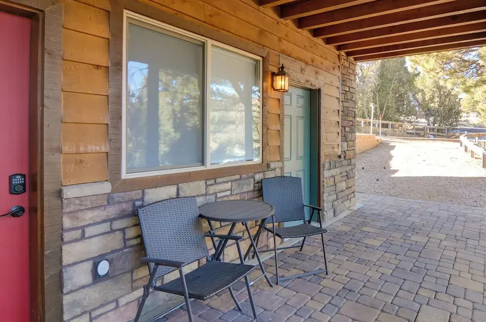 Woodsy Alton Couple's Retreat Near Bryce Canyon