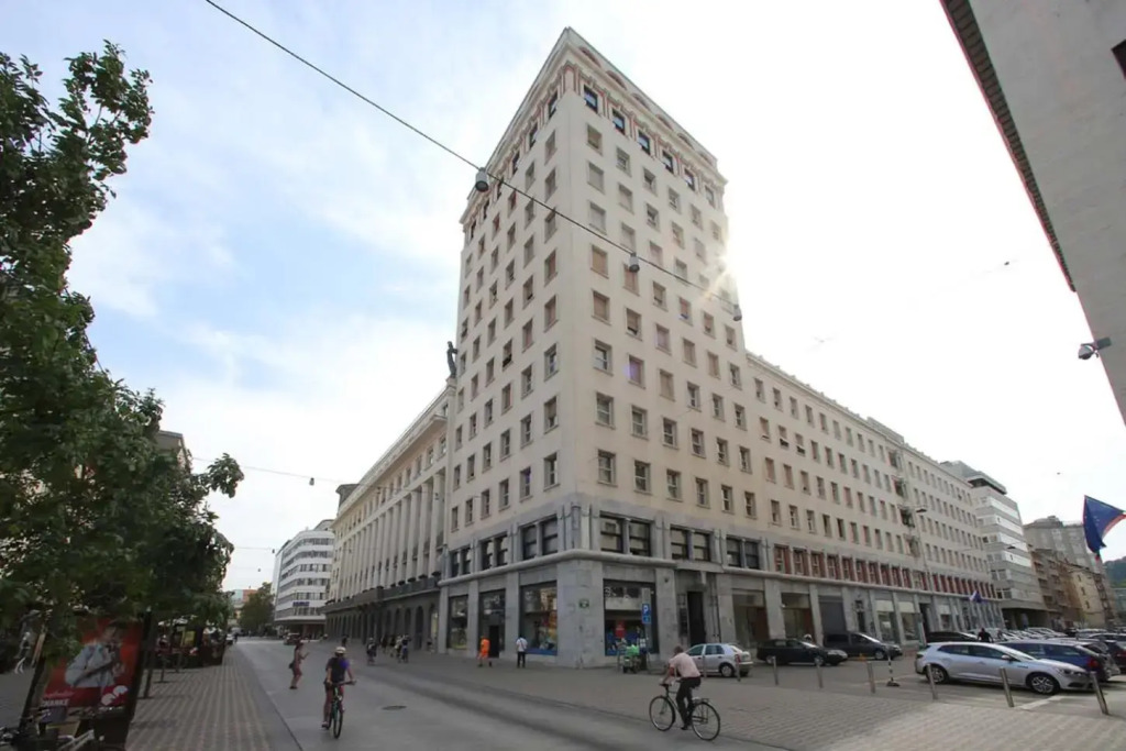 Skyscraper Apartment Tour As