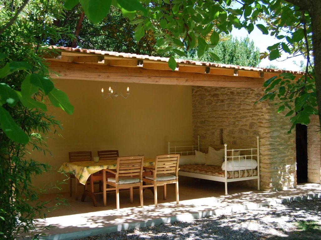 Lovely Cottage in Valréas with Swimming Pool