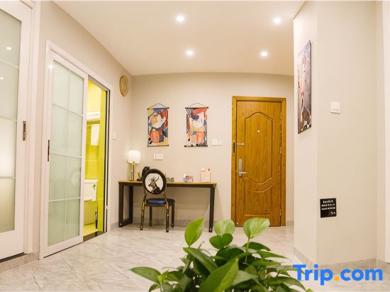 Sanya Xiamohuahua Homestay (Dadonghai Branch)