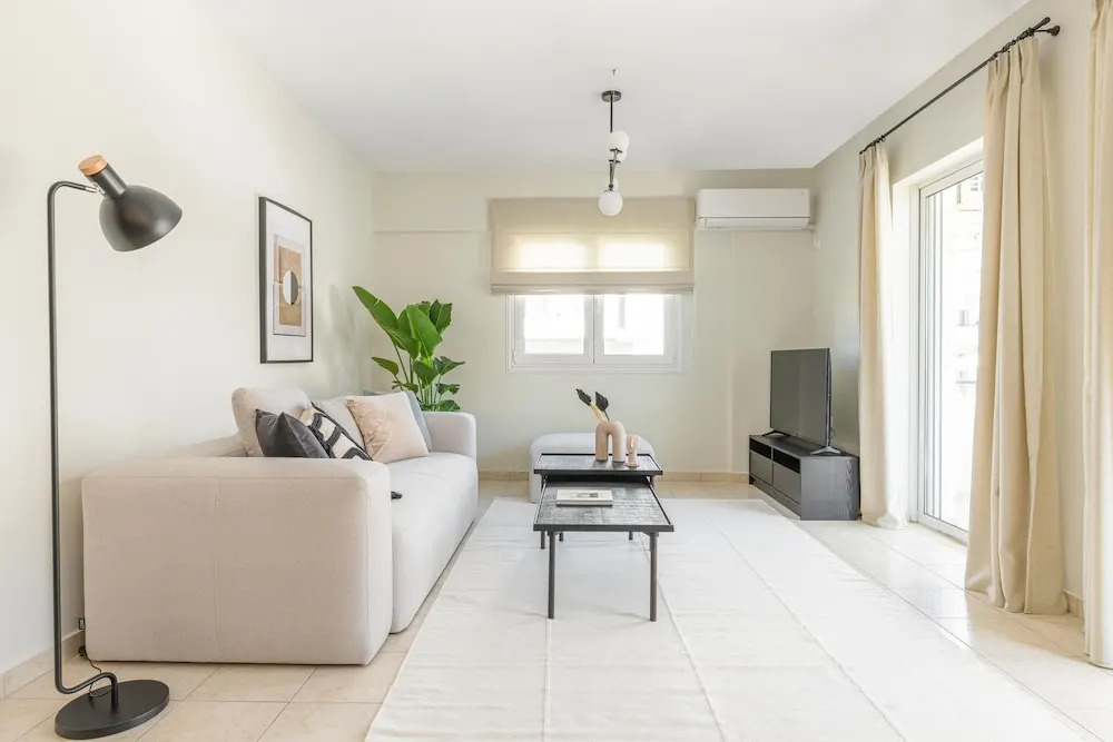 Superior 3BR Apartment in Chalandri