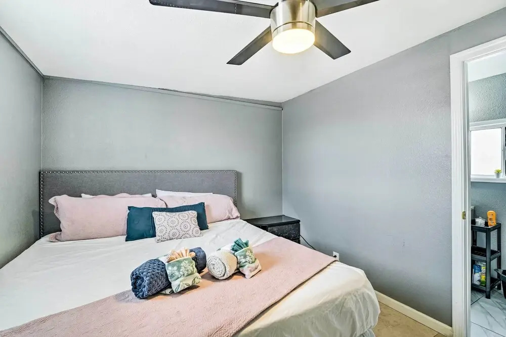 North Las Vegas Studio w/ Fire Pit: 10 Mi to Strip