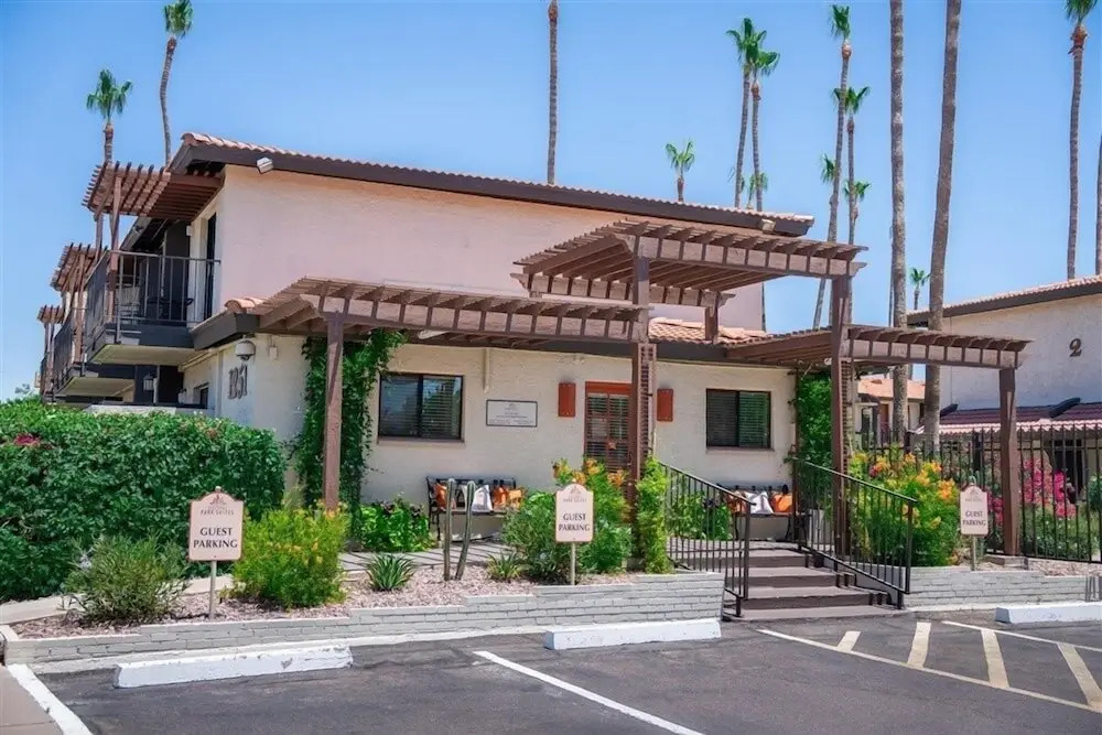 246- Fully Furnished 1BR Suite-Pet Friendly! by RedAwning