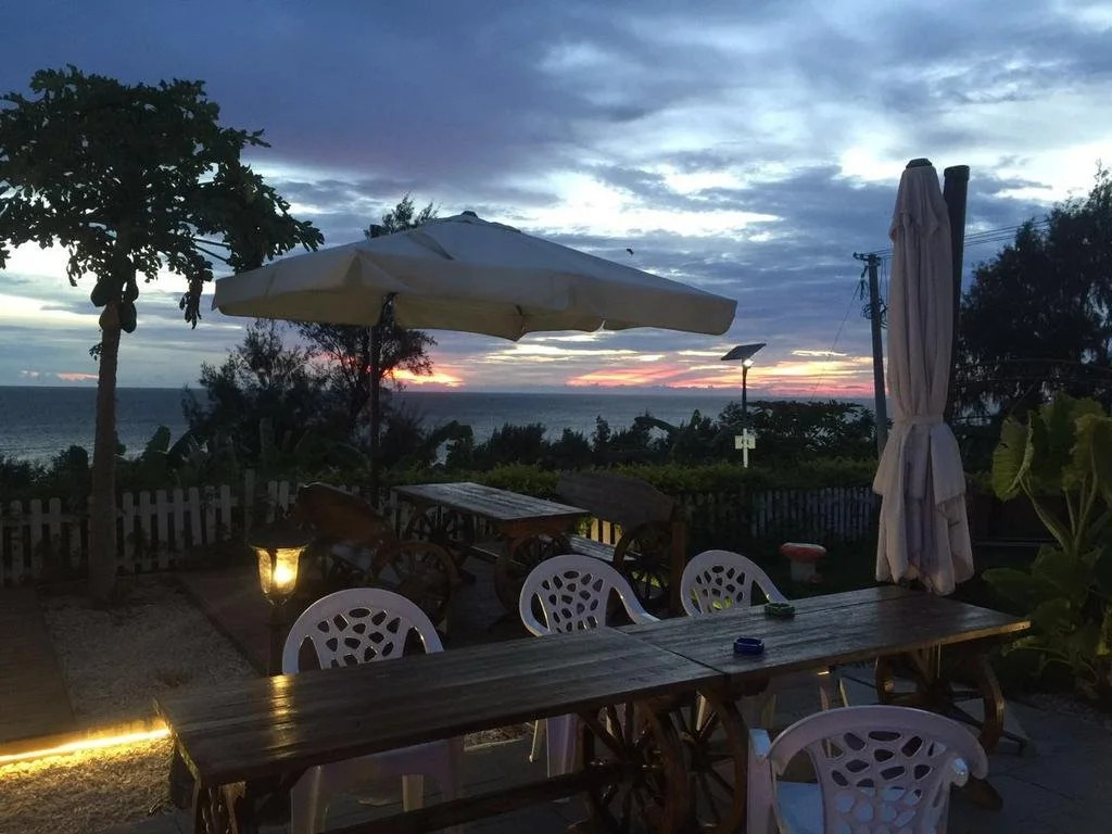Starry Night Sea View Hotel