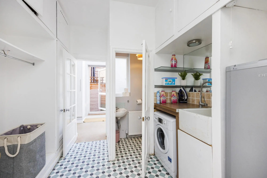London House Sleeps 12 Free Parking Wifi