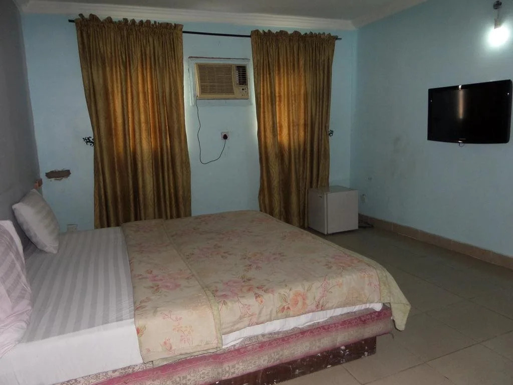 Larex International Hotel