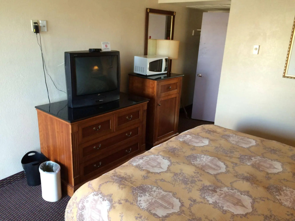 Pacific Inn