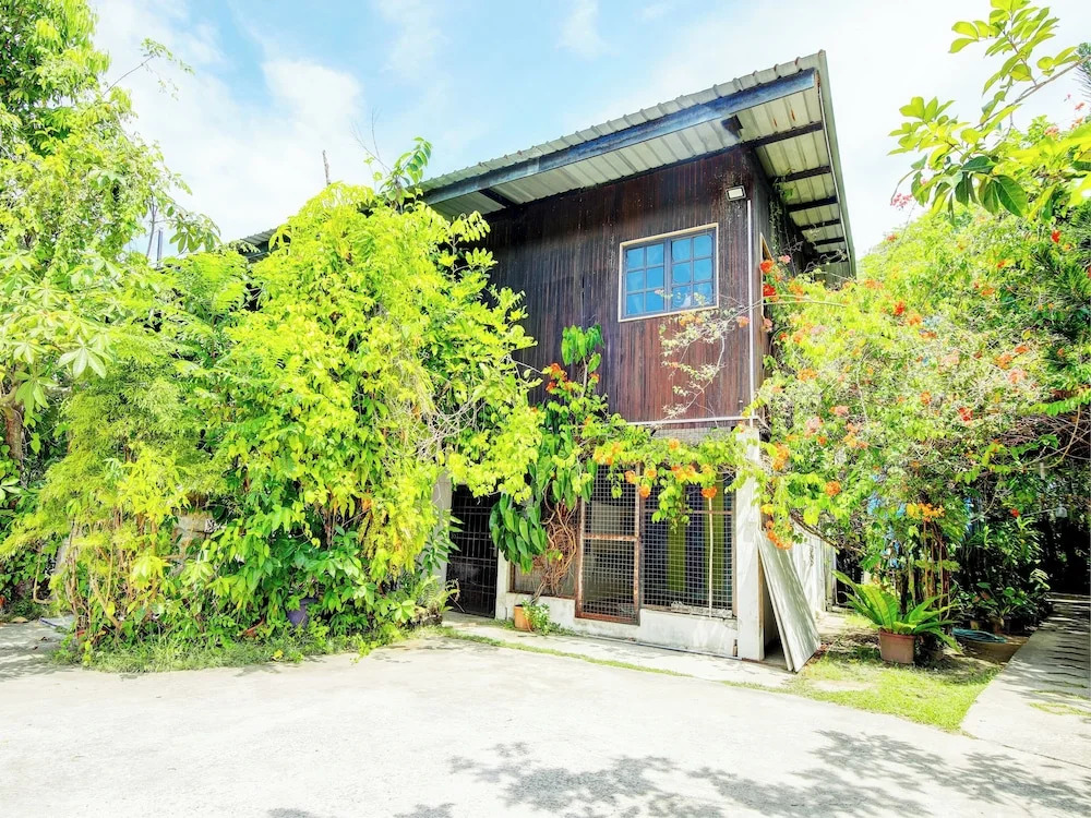 OYO HOME 90800 Rumah Pangi Homestay