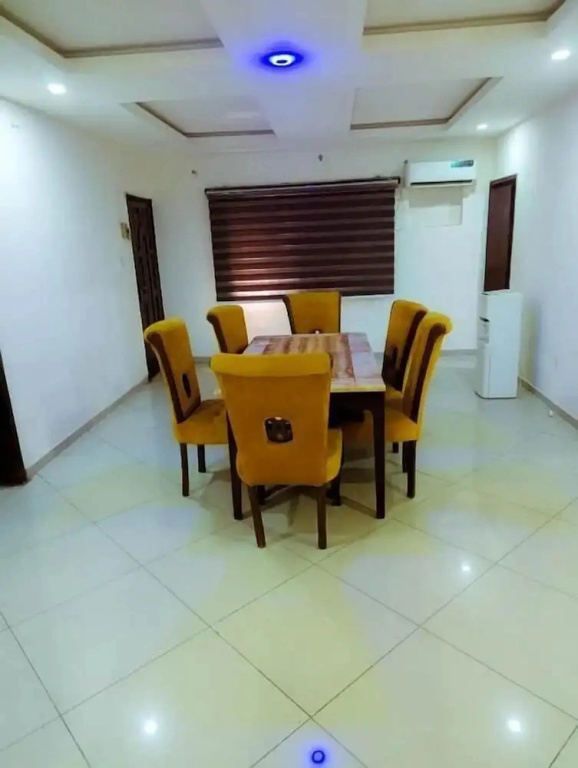 Purple Lavender Court Apartment