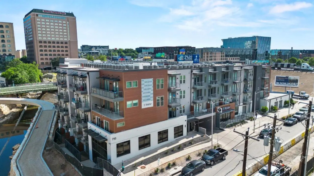 Placemakr Austin Downtown, Apartments by Hilton