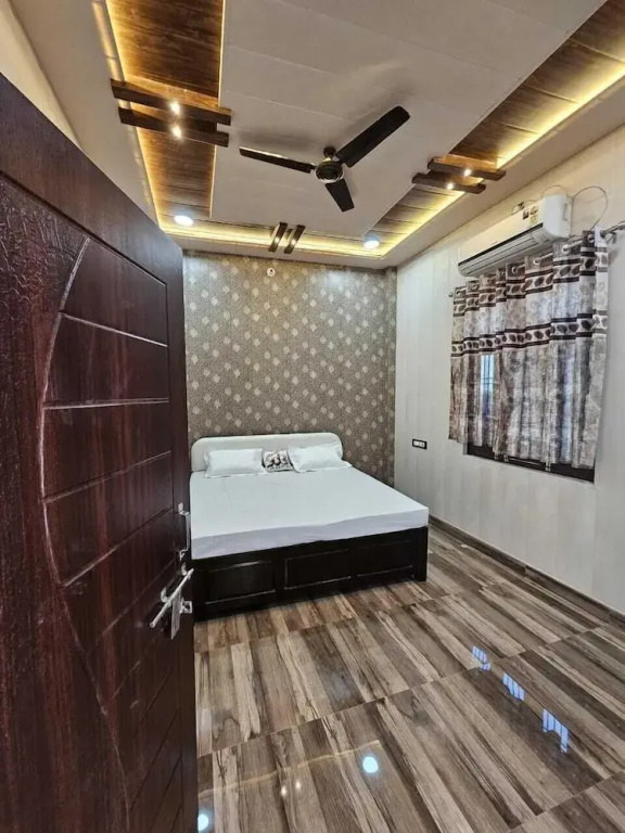 Vinayak Guest House