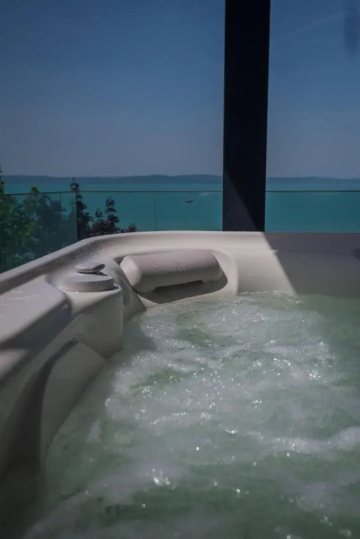 BJ81 Suite Hotel