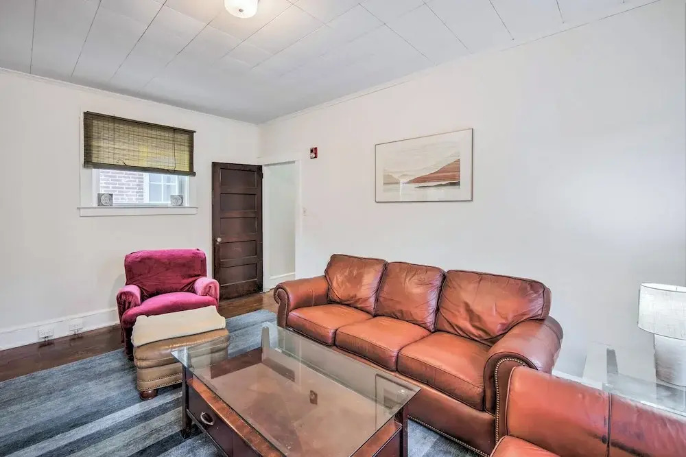Roomy Lancaster Home Walk to Dtwn and Hospital