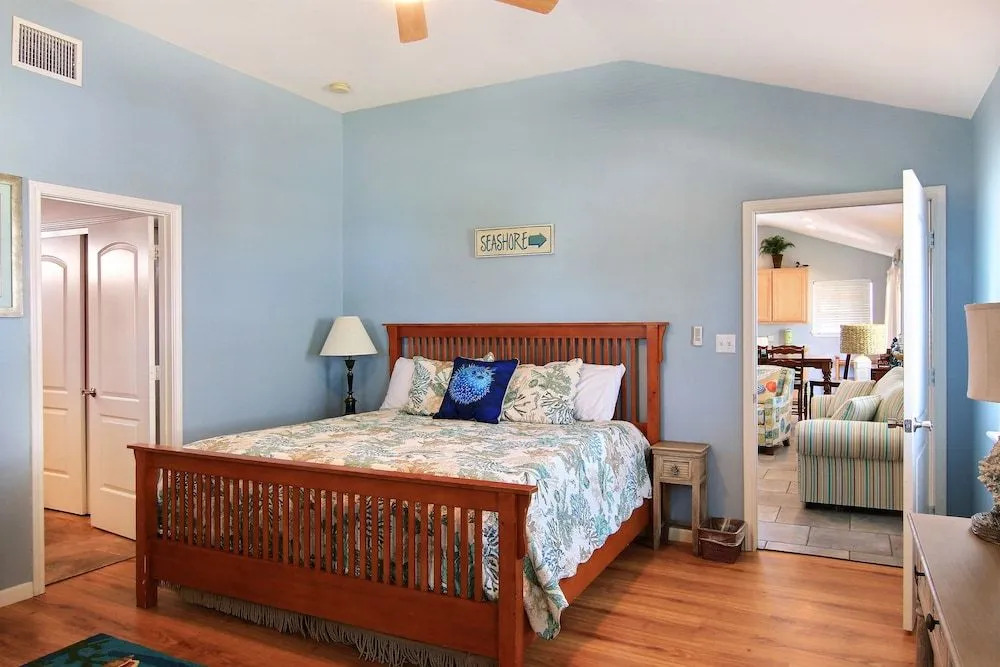 Salty Dawg Shores 2 Bedrooms 2 Bathrooms Home