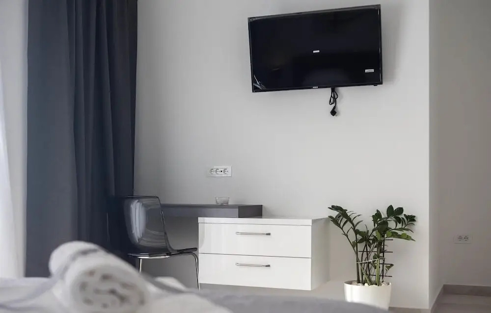 Amazing Home In Kucine
