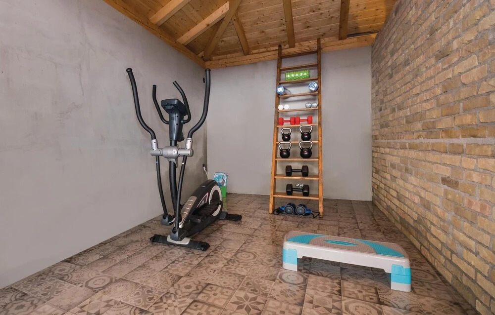Amazing Home in Zagreb With Outdoor Swimming Pool, Wifi and Outdoor Swimming Pool