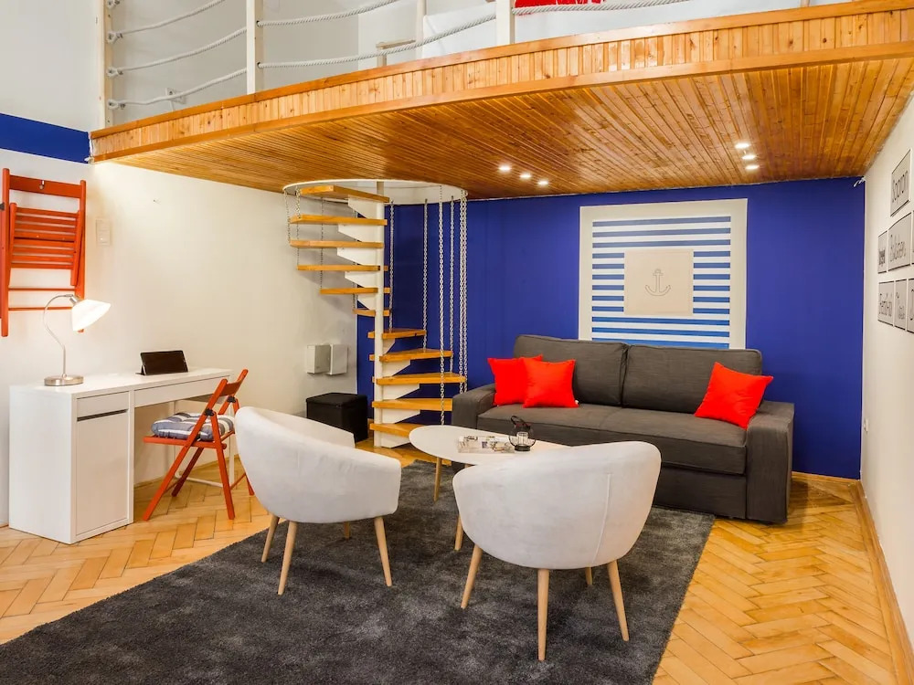 Jokai 3 Apartment