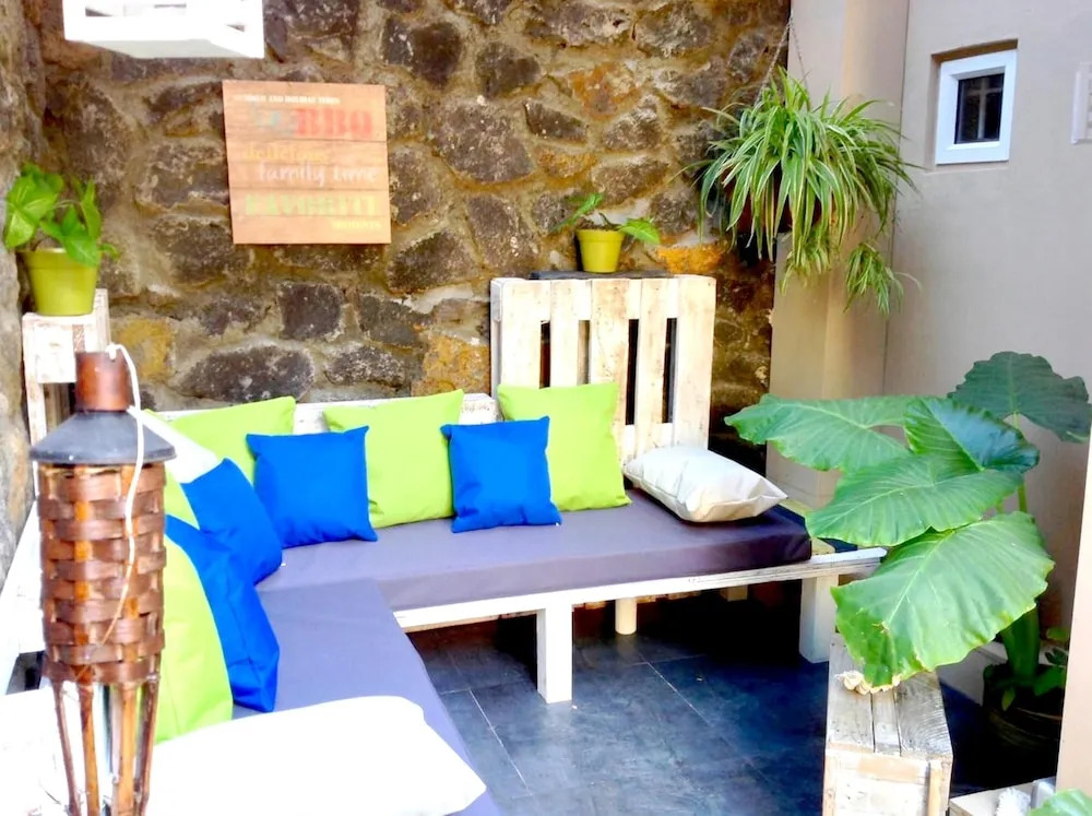 Villa With 2 Bedrooms in Grand Gaube, With Private Pool, Enclosed Gard