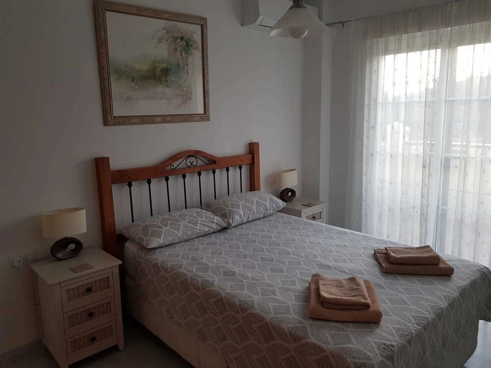 Stunning 2-Bed House in Nerja w. pool, a/c, garage