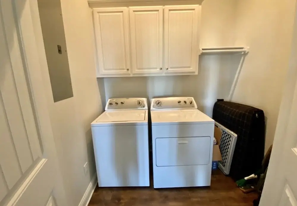 Knot Flying 3 Bedroom Home