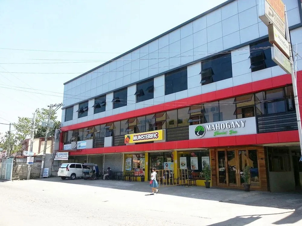 Mahogany Tourist Inn