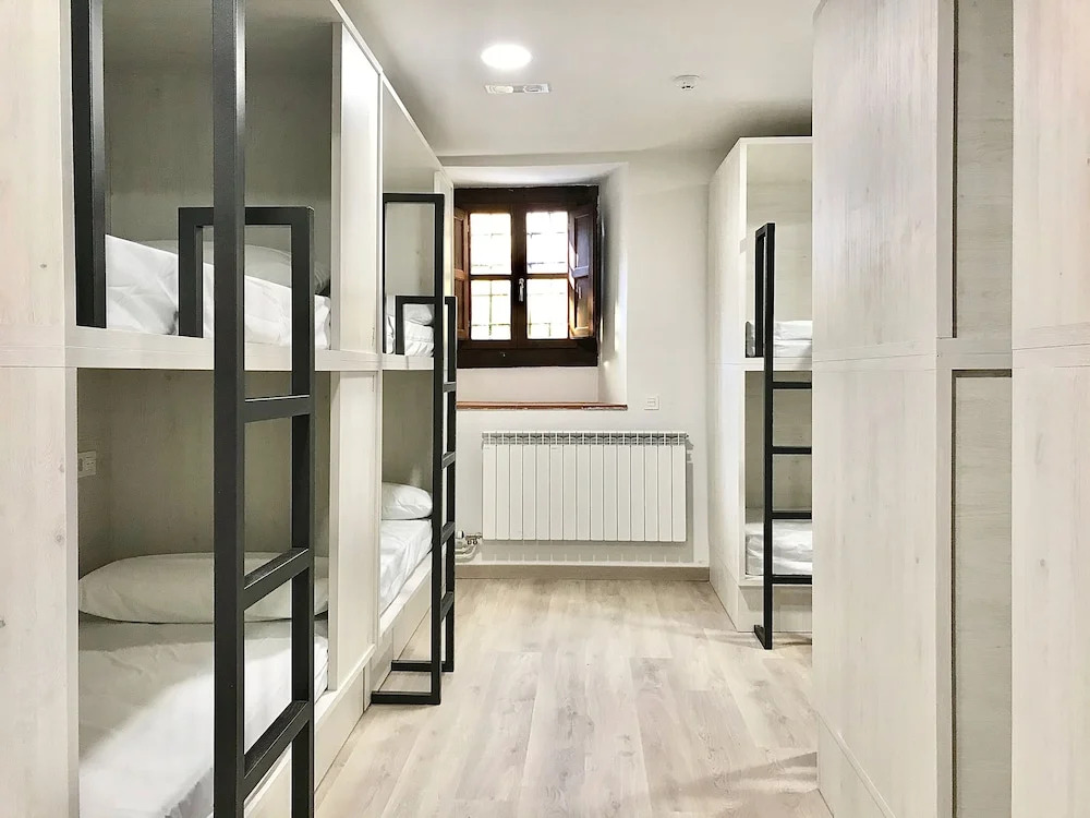 Quartier Leon Hostel Jabalquinto