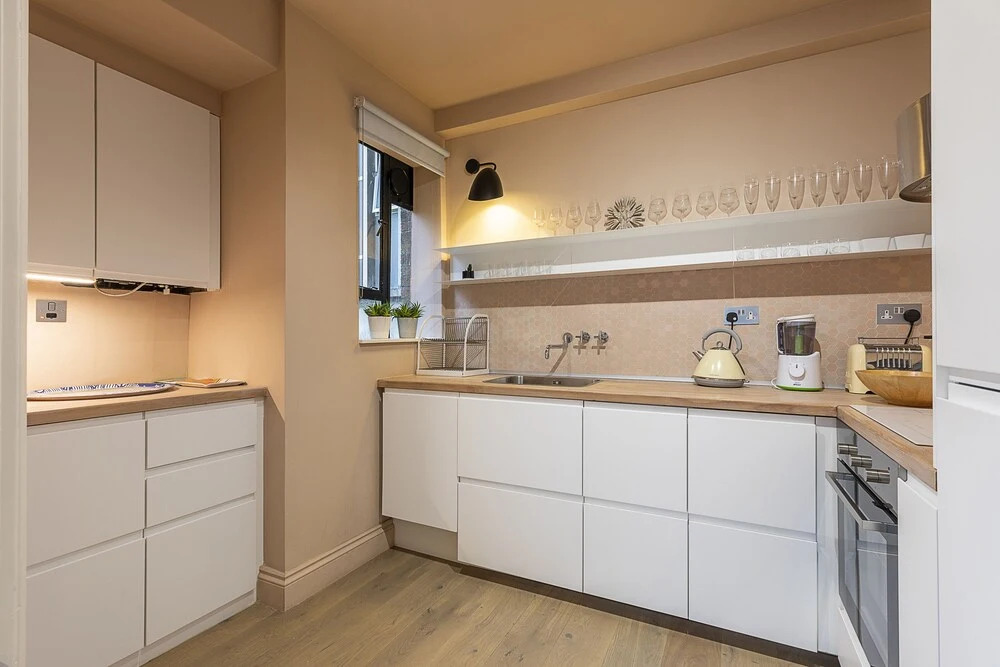 Modern 2BR flat minutes from Kensington Gardens