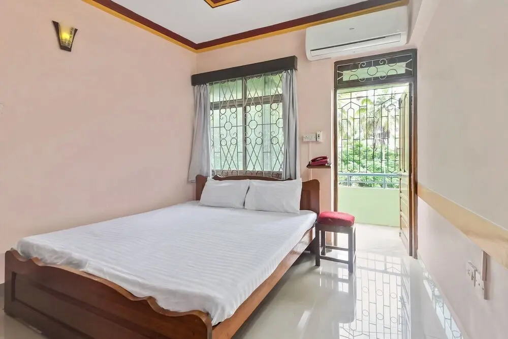 Hotel Saaj by OYO Rooms