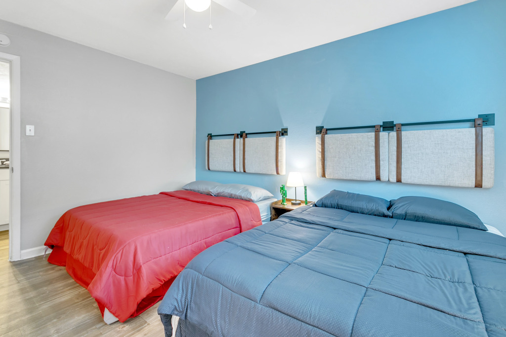 Pearl Location ✔Fast Wifi + Free Parking  ✔Modern Living