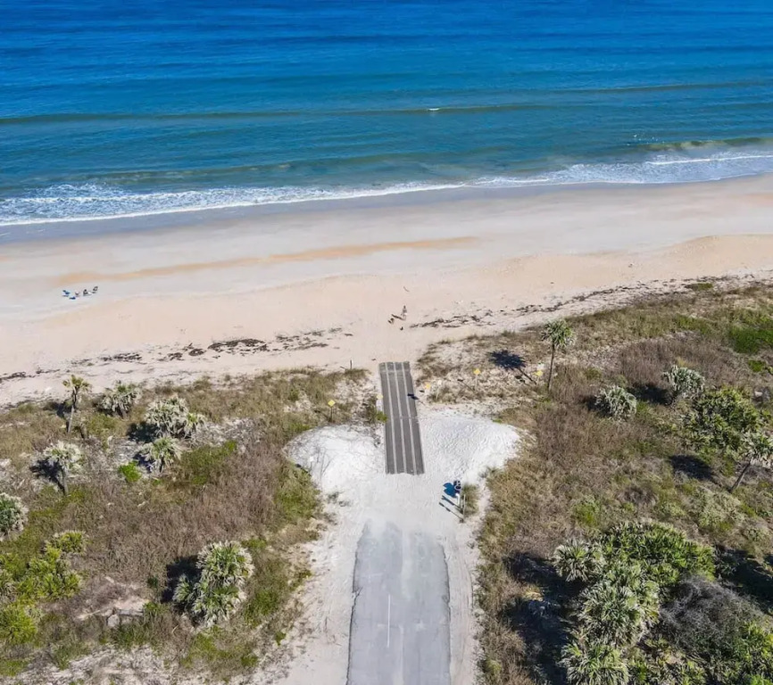 Beach Cottage 3 Bed 2 Bath Heated Pool Free Golf Cart Bring Your Boat RV Private 1AC lot