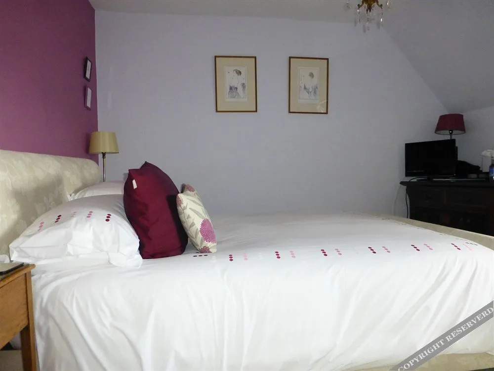Molesworth Manor