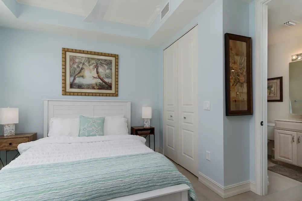 ~the Bonita Paddle 2/2~ Your Home Away From Home In Paradise 2 Bedroom Condo by RedAwning