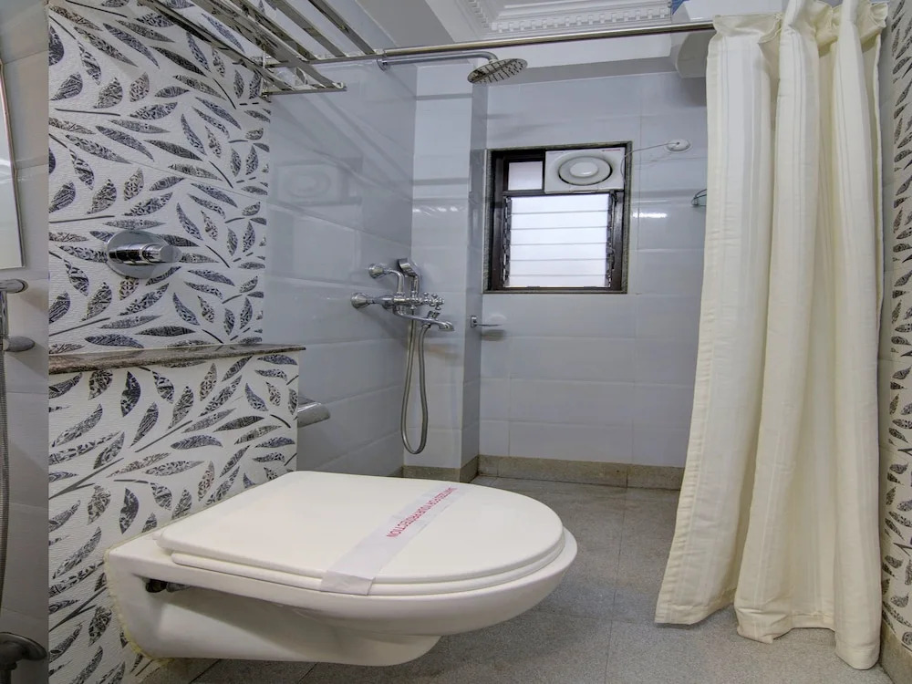Hotel Venkatesh Regency