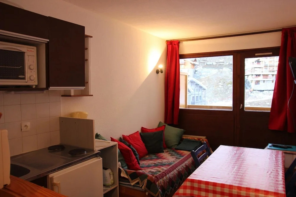 studio for 2 in the heart of the resort Holiday home 0 agence la cime