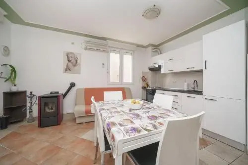 Apartment Švrćo