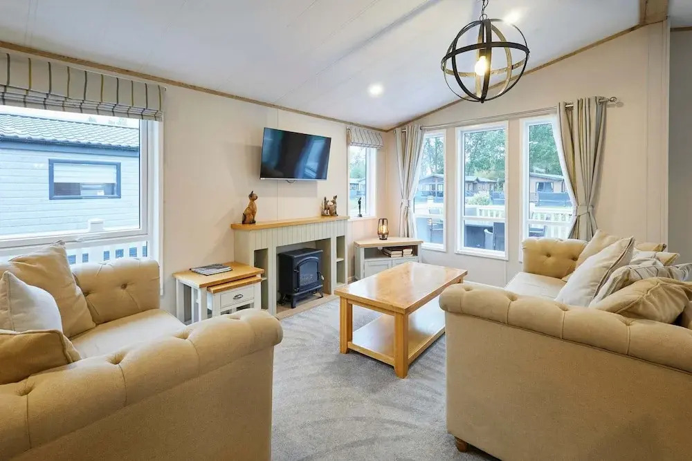 Host Stay Water s Edge Lodge