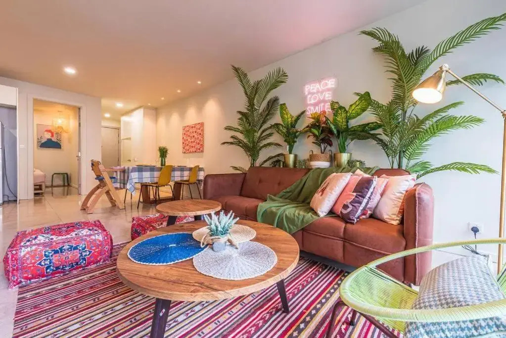 2min walk to Lot 10, 5 min to Pavillion 2BR 8-2 WIFI 100mbps