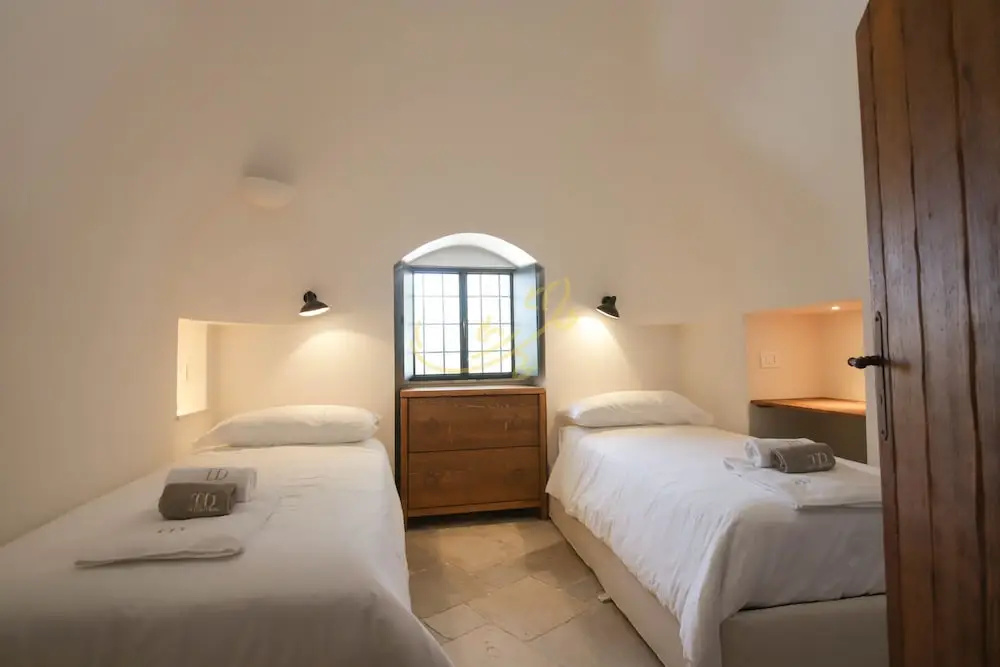 TD Trulli Amabilia Design Luxury Trulli w Pool