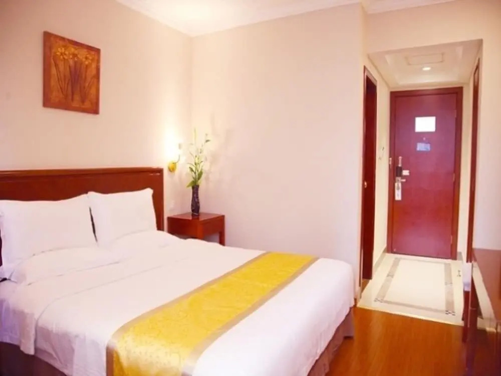 GreenTree Inn JiangSu Zhenjiang Center Street No 1 People's Hospital Express Hotel