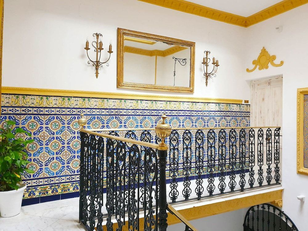 Palace House Hércules Apartments